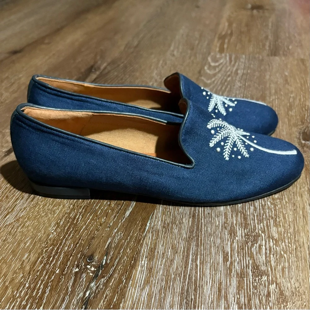 Jon Josef Spain Navy Palm Embellished Linen Loafer Slip On Size 7 Quiet Luxury